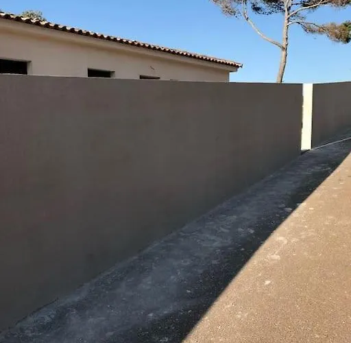 Vila Neuve Avec Piscine *