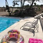 Villa Neuve Avec Piscine
