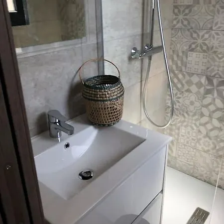 Neuve Avec Piscine