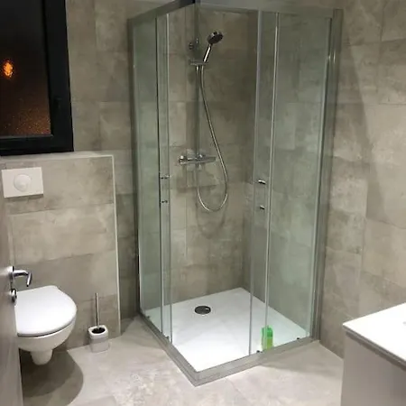 Neuve Avec Piscine Willa *