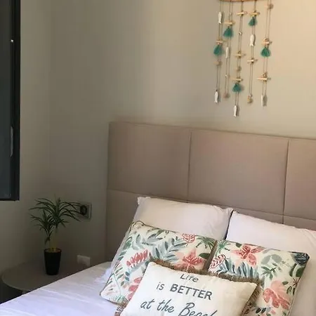 Neuve Avec Piscine Willa *