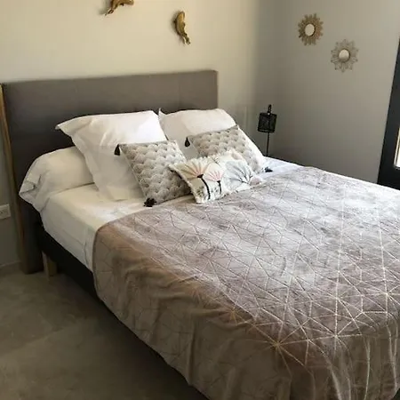 Willa Neuve Avec Piscine